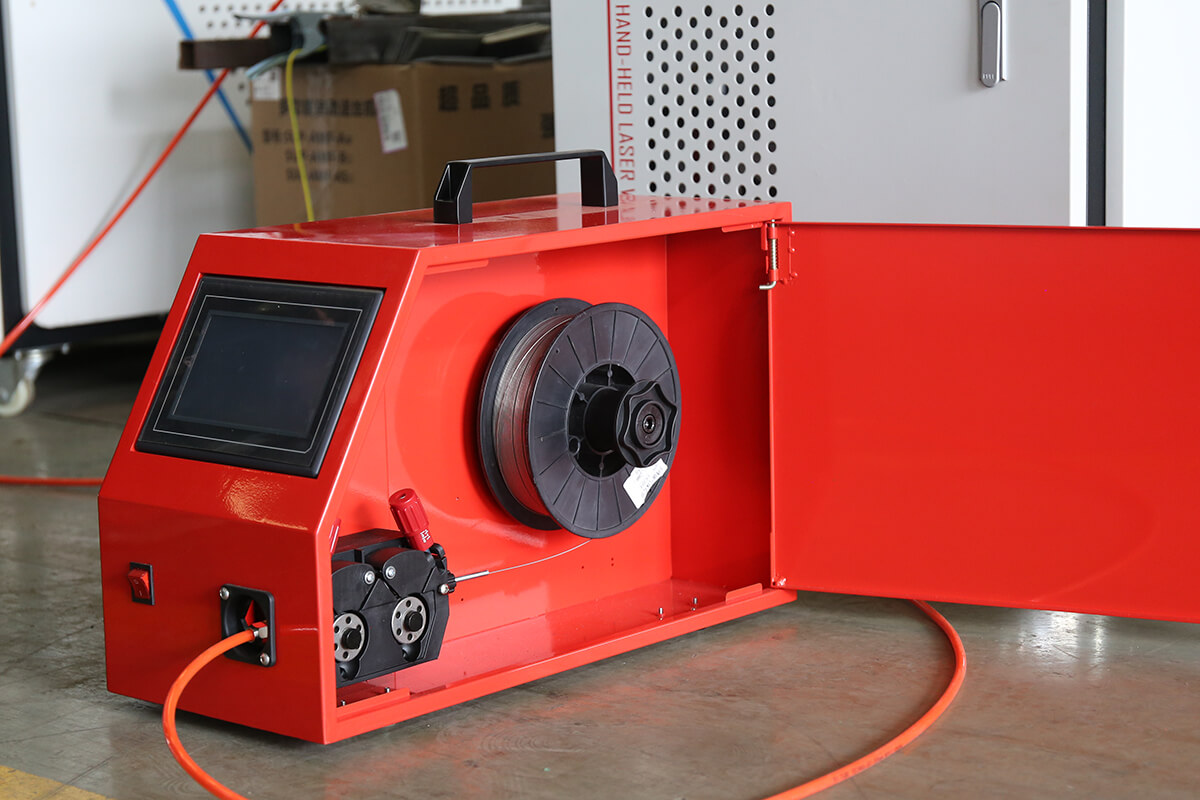 laser welding auto wire feeder.jpg