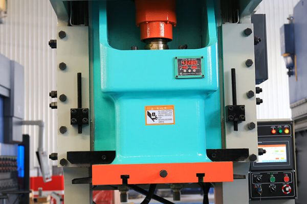 pneumatic punching machine 1.jpg