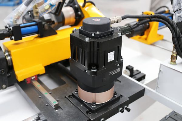 servo motor.jpg